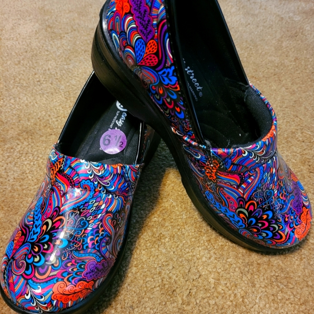 Nurse Shoes  Clogs  sz 6.5